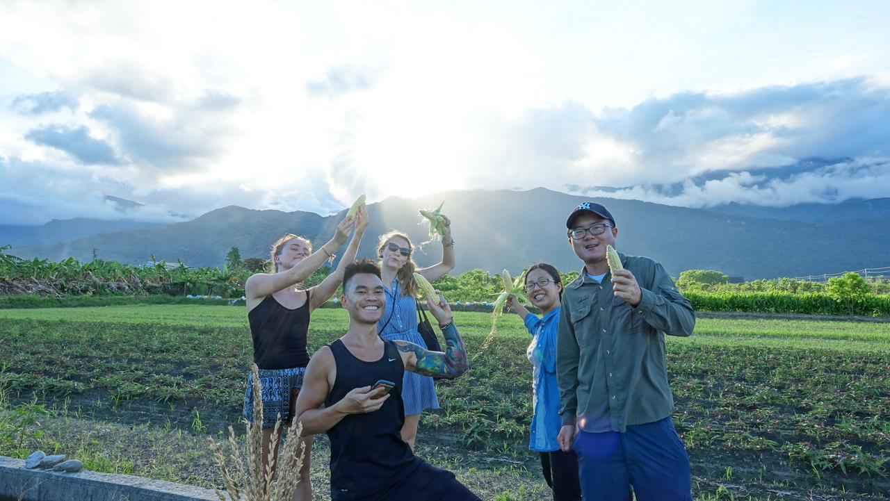 World Inn 窩二樓小客棧民宿 Hualien Eksteriør billede