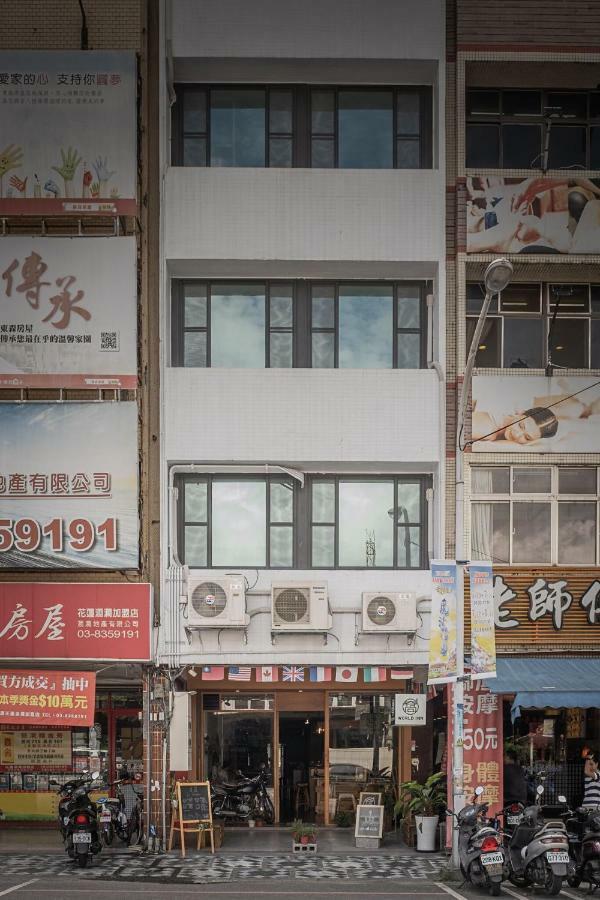 World Inn 窩二樓小客棧民宿 Hualien Eksteriør billede